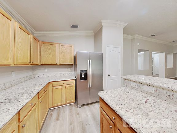 4th image of 757 Martin Lakes Dr E