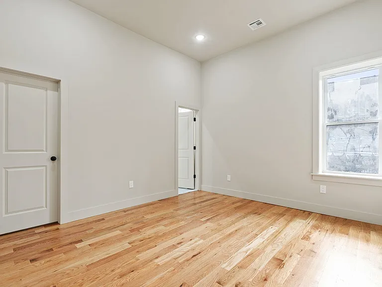 150 W Side Ave #2 — Photo 14