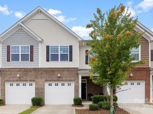7424 Calhoun Falls Dr, Rock Hill, SC 29732