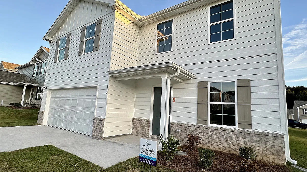 4 bed, 2.5 bath, 2100 sqft, $2,195 — Photo 4