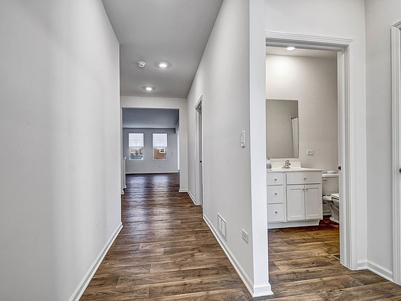 5th image of 16954 S Lucas Dr