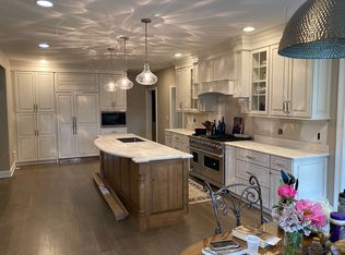 561 Summer Hill Rd, Madison, CT 06443