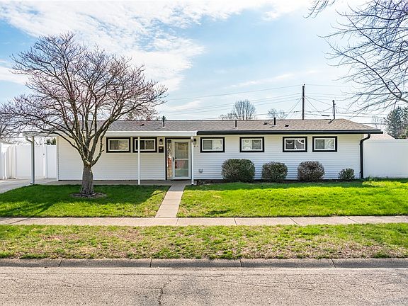 3rd image of 464 Darnell Dr
