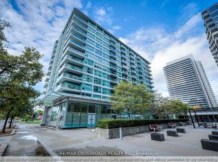 15 Singer Ct #206, Toronto, ON M2K0B1