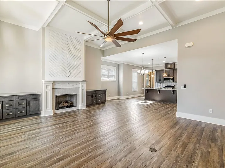 4072 Biltmore Ave — Photo 13