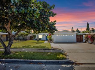 2233 Maple St, Costa Mesa, CA 92627