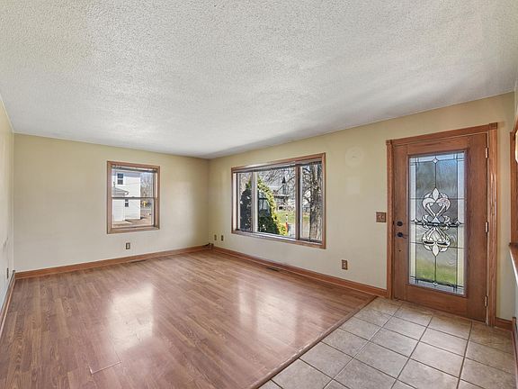 3rd image of 113 W 3rd St