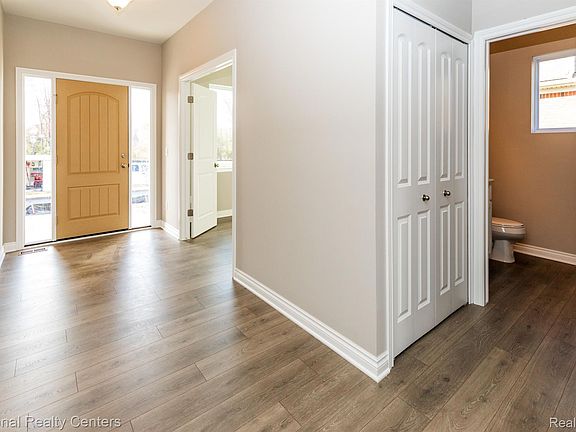 4th image of 5583 Morgan Lake Dr