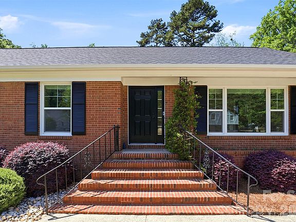 4th image of 7735 Surreywood Pl
