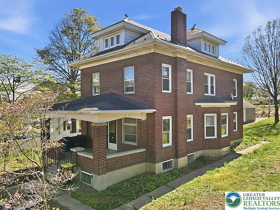 2nd image of 3756 W Walnut St