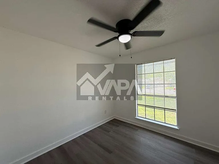 9315 Cliff Way St — Photo 12