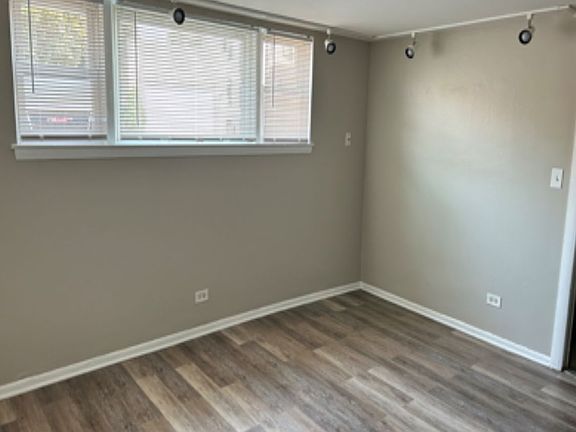 3rd image of 1208 S 49th Ct #10