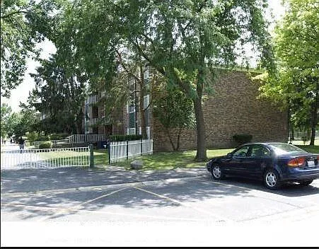 1 bed, 750 sqft, $1,700 — Photo 4