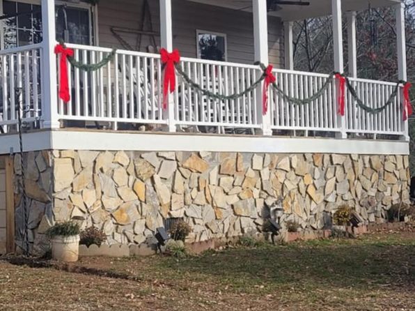 345 Pinecrest Ln, Claudville, VA 24076