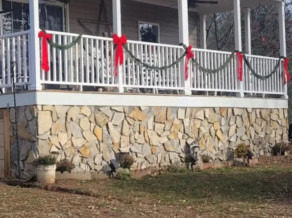 345 Pinecrest Ln, Claudville, VA 24076