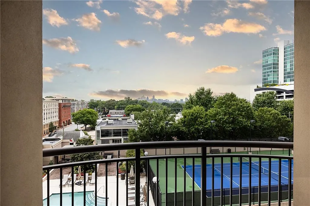 1 bed, 1.0 bath, 874 sqft, $2,000 — Photo 1