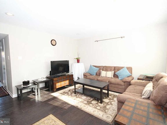 2nd image of 16612 Fern Pl