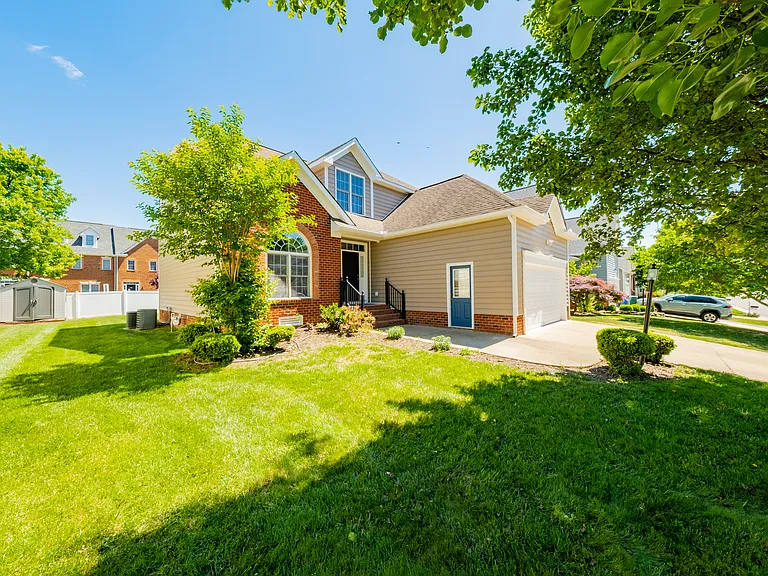 9721 Pemberton Crossing Dr — Photo 8