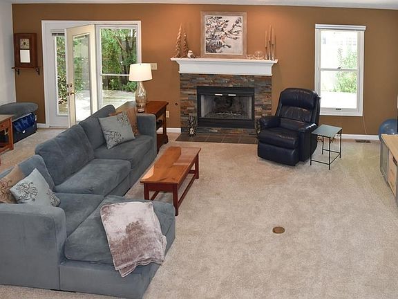 5th image of 7862 Clearwater Cove Dr