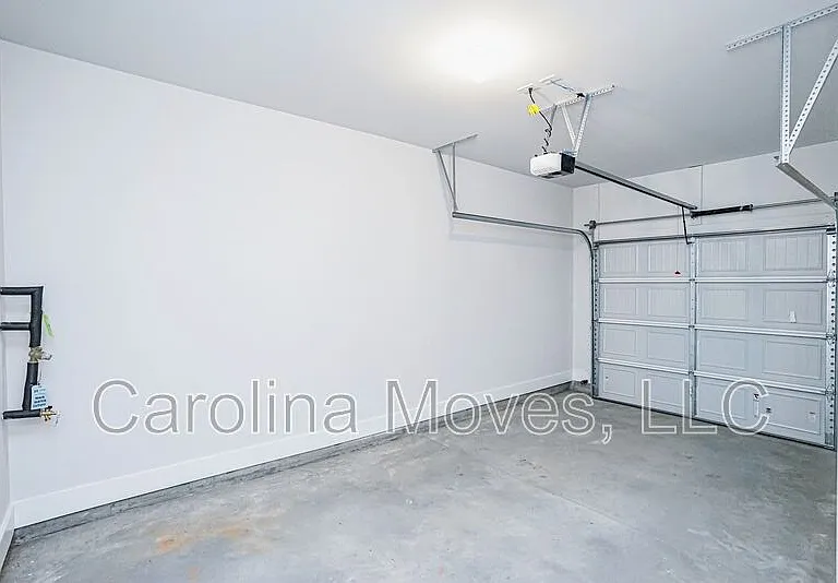 1358 Maplesmith Way — Photo 14