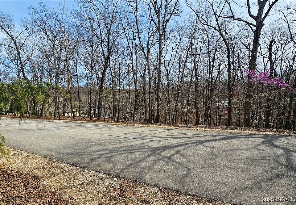 1st image of 300 Lake Dr