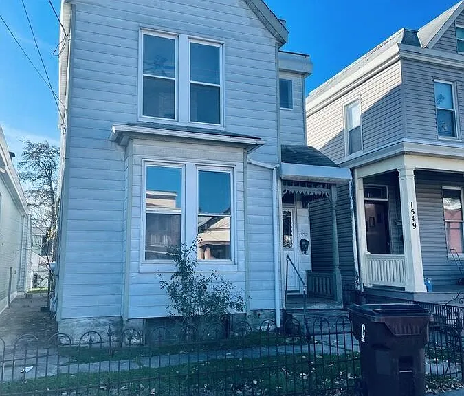 1551 Holman St — Photo 1