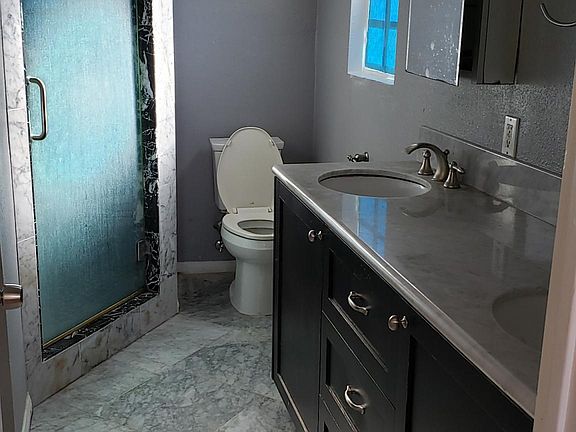 3rd image of 9262 Florence Ln