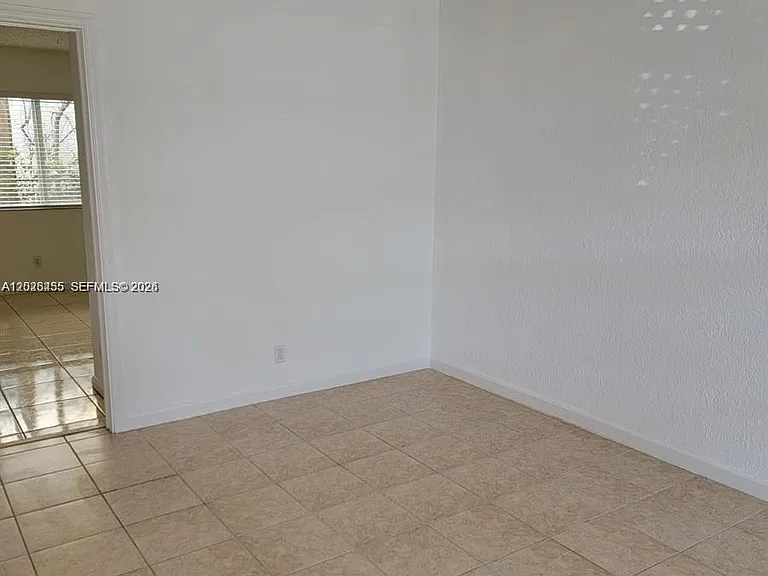 2660 NE 8th Ave #107 — Photo 4