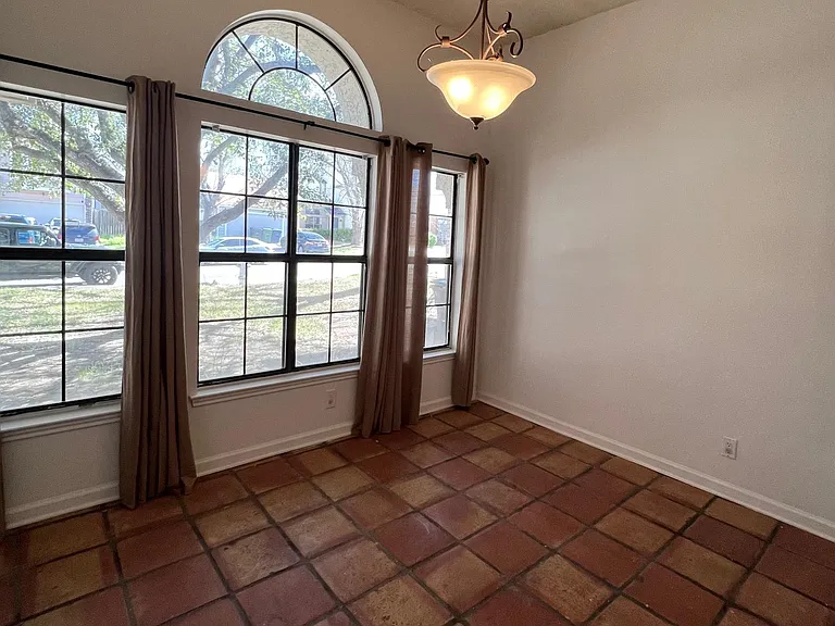 13047 Beacon Park Dr — Photo 9