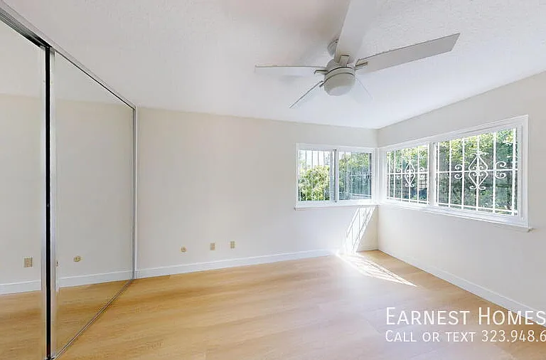 7814 Woodhall Ave — Photo 30