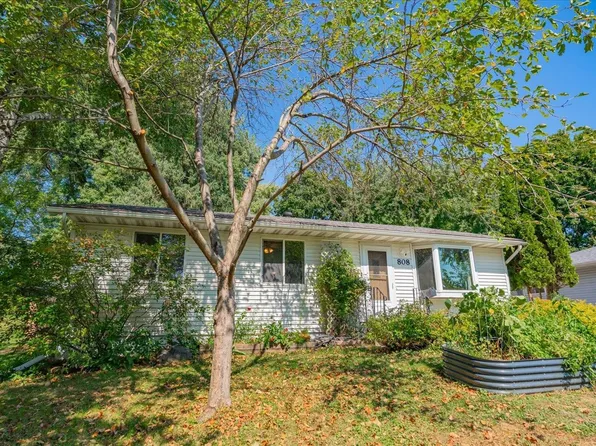 808 Crestview Dr, Madison, WI 53716