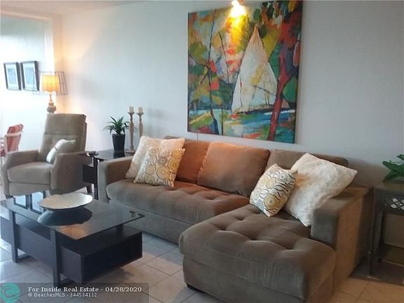 4th image of 2651 S Palm Aire Dr APT 404