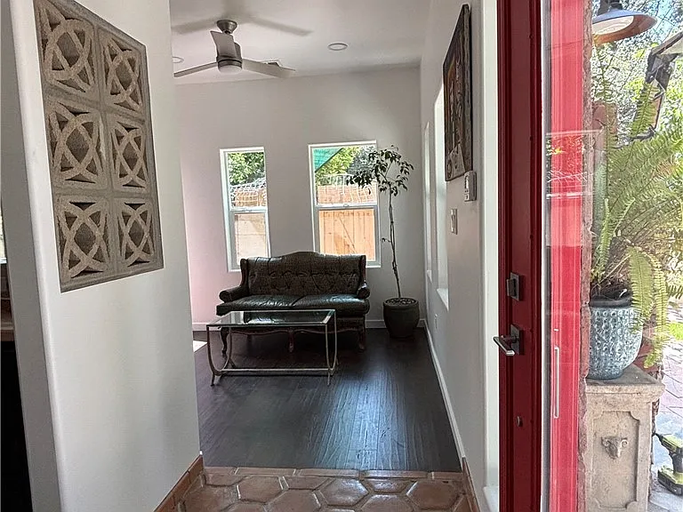 1802 N Raymond Ave — Photo 24