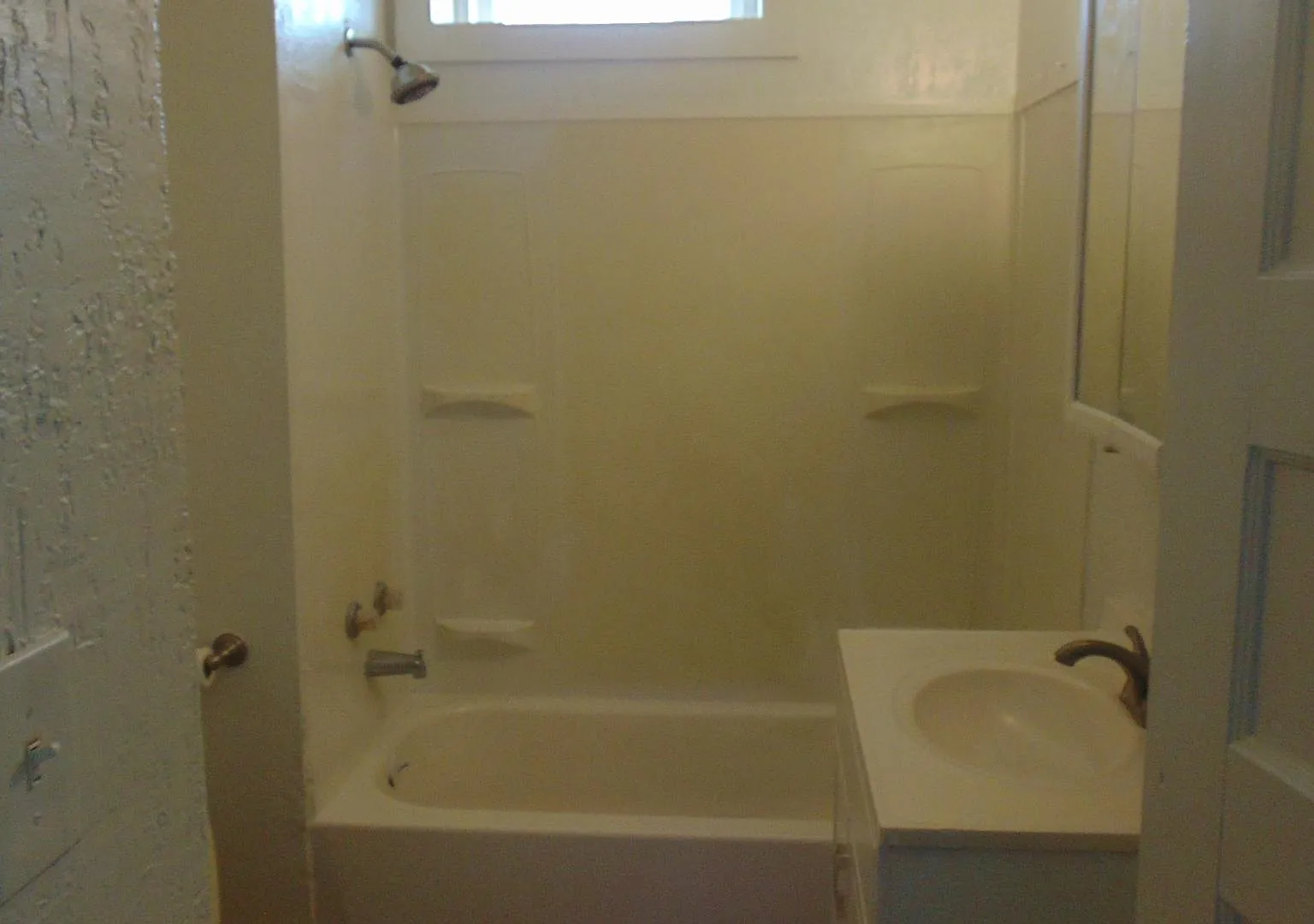 3405 Wyandotte St — Photo 2