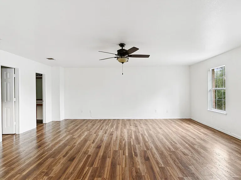 7938 Chatham Springs Ln — Photo 16