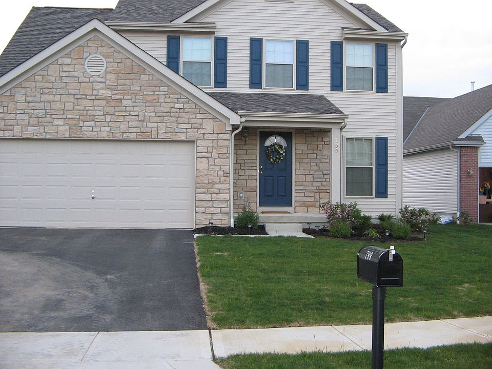 2nd image of 799 Twin Acorn Ct