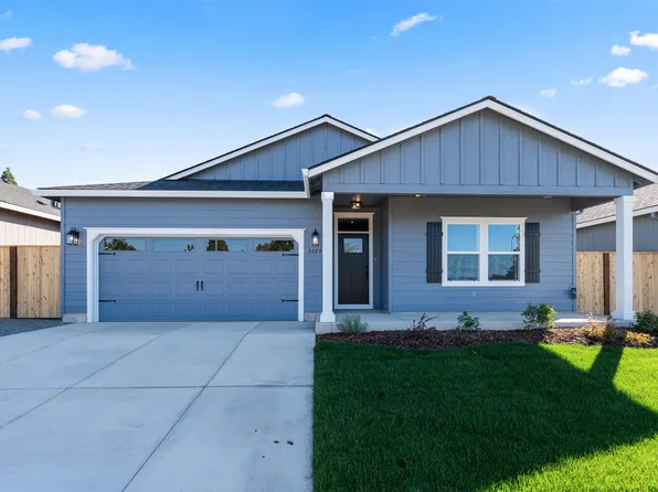 2223 Piazza Dr, Medford, OR 97501