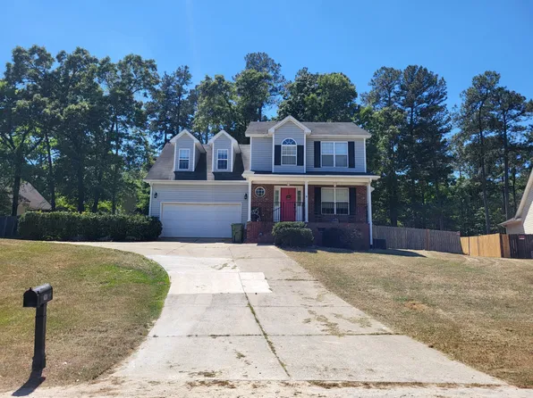 260 Chestnut Dr, Raeford, NC 28376