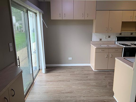 5th image of 142 Ann Ct Unit B