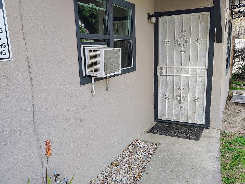 1st image of 1656 Garden Dr