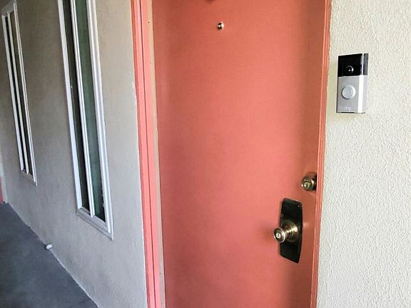3rd image of 12014 Kling St APT 6