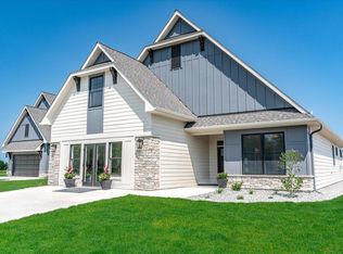 2225 Sharon Ln, Hudson, WI 54016