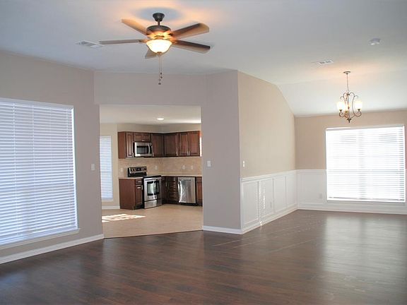 4th image of 1911 Bertram Dr