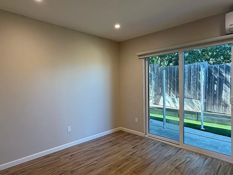 4430 Laurel St #2 — Photo 9