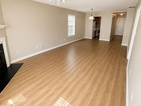 5th image of 133 Heritage Village Ln