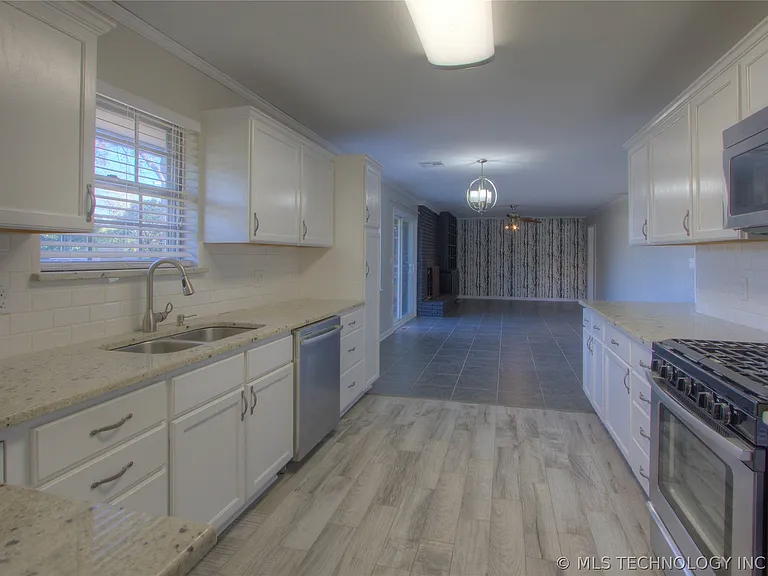 6635 E 54th St — Photo 10