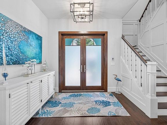 4th image of 3121 NE 28th Avenue