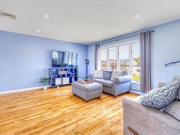 5th image of 3784 Carrel Boulevard