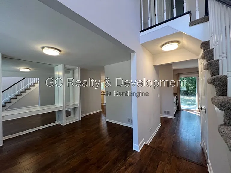 3148 Cottonwood Ct — Photo 8
