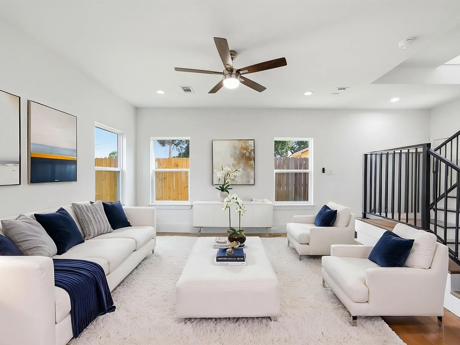 3 bed, 2.5 bath, 3839 sqft, $2,100 — Photo 4